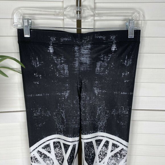 Terez for Soul Cycle Capri Leggings Black‎ White Wheels Athleisure Size M - Picture 2 of 9